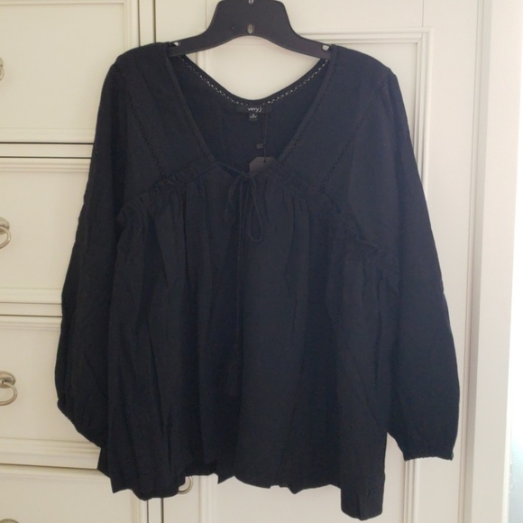 Gorgeous Boho Peasant Top - Picture 3 of 8